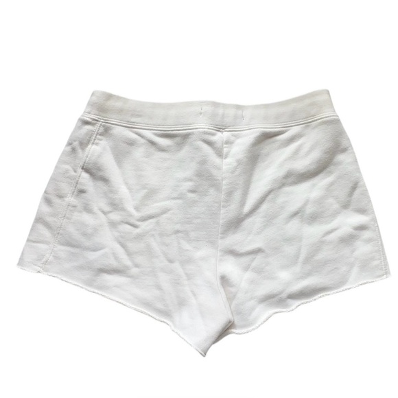 #85 Abercrombie & Fitch Floral Embroidery Short in White - Picture 5 of 6